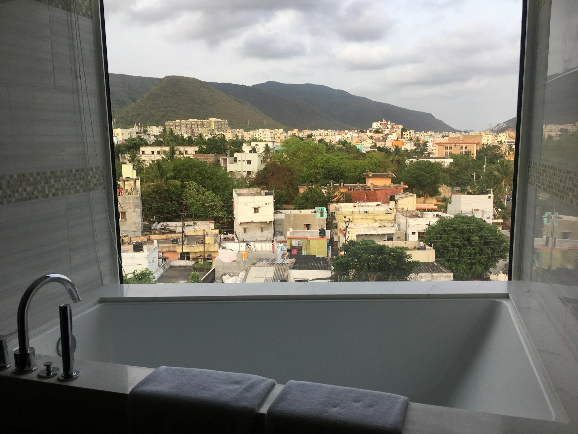 מלון Fairfield By Marriott ויסאקפאטנם מראה חיצוני תמונה